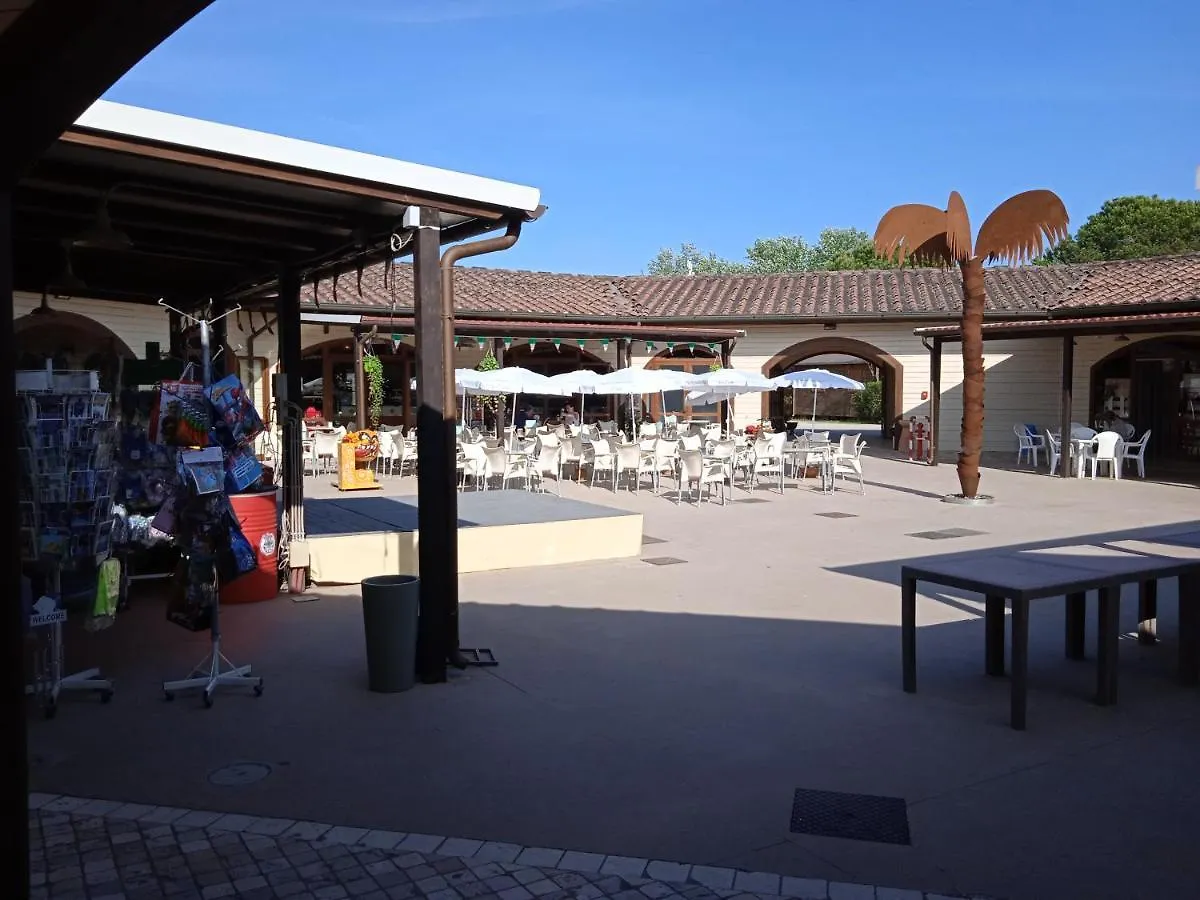 Mobile Home Viareggio - Camping Paradiso- Including Airco -Zona Gialla 016