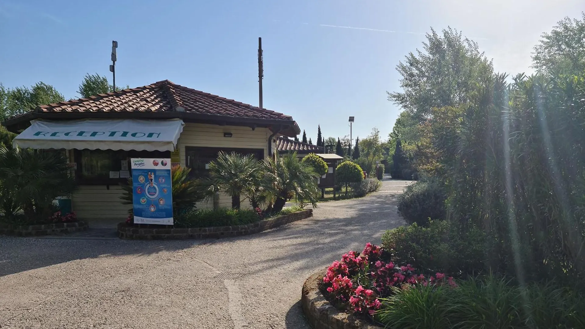 Mobile Home Viareggio - Camping Paradiso- Including Airco -Zona Gialla 016 0*,  Italy